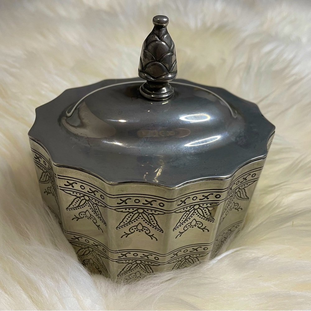 ✨🎉HP🎉✨ Silver Jewelry Box